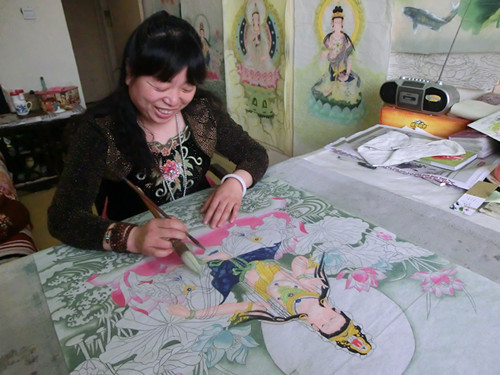 妙手绘观音 甘霖洒人间---读美玲女士佛像与观音圣像